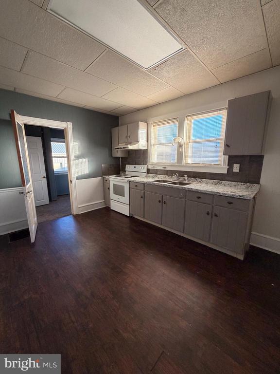 Photo - 212 Helms Ave