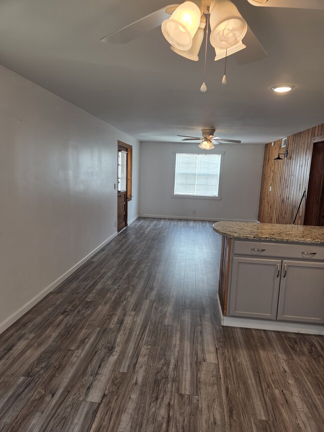 Photo - 125 N Lakewood Dr Unit Apt A