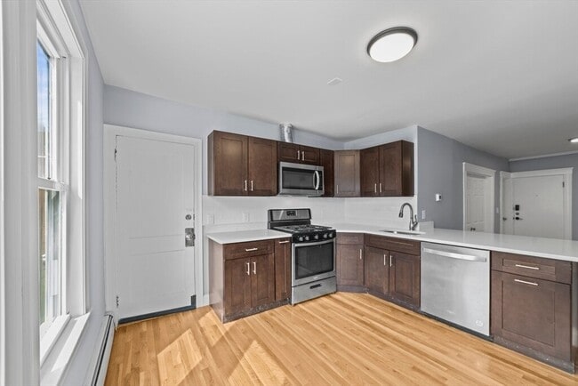 Photo - 516 Washington St Unit 516 Washington St 2