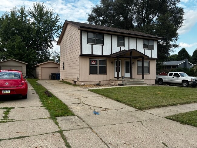 Building Photo - 1205 Randolph St