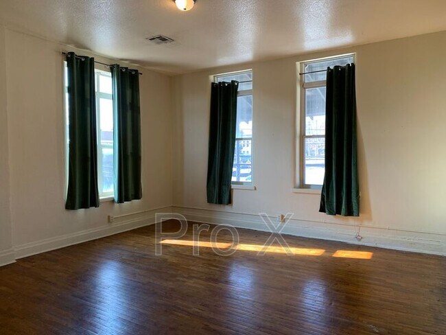 Photo - 34 S Main St Unit 5