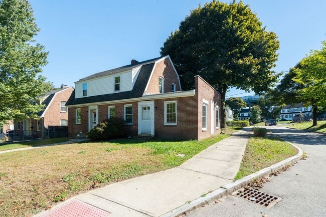 Building Photo - 80 Concord Way Unit 80 Concord Way