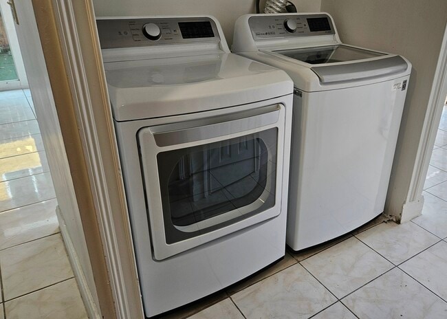 Photo - 177 NE 12th Ave