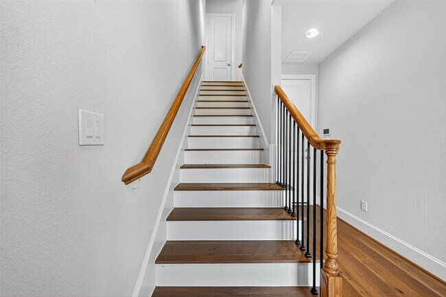 Photo - 815 Bringhurst St