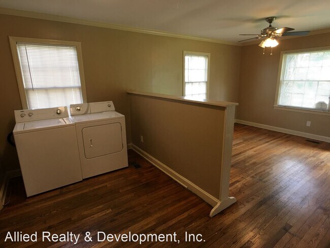 Photo - 2 br, 1 bath House - 124 Orange Street