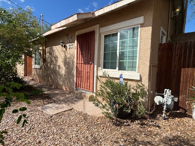 Building Photo - 730 W Fillmore St Unit 732 Rental