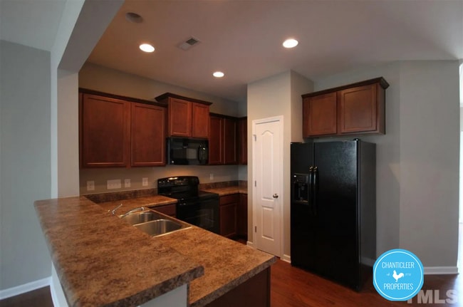 2219 Sunny Cove Dr