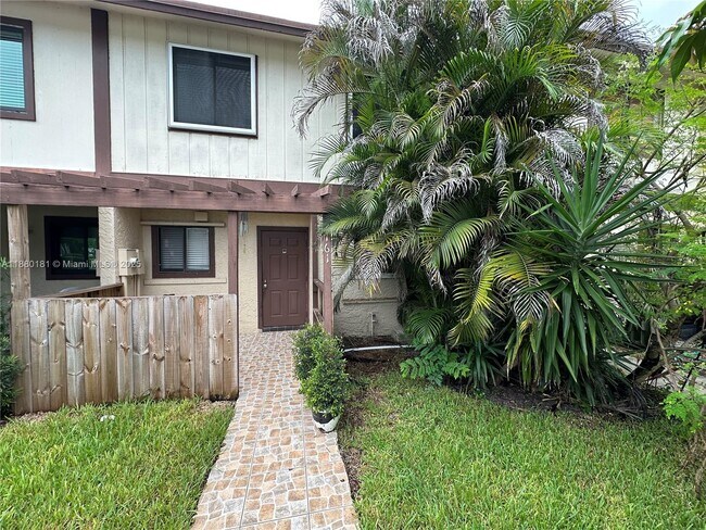 Building Photo - 2761 SW 58th Manor Rental