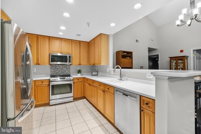 Photo - 5108 Donovan Dr Unit 404