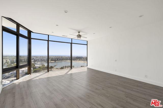 Building Photo - 4267 Marina City Dr Unit ph4 Rental