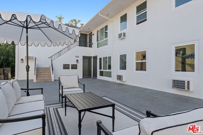 Building Photo - 1252 N Crescent Heights Blvd Unit 4 Rental