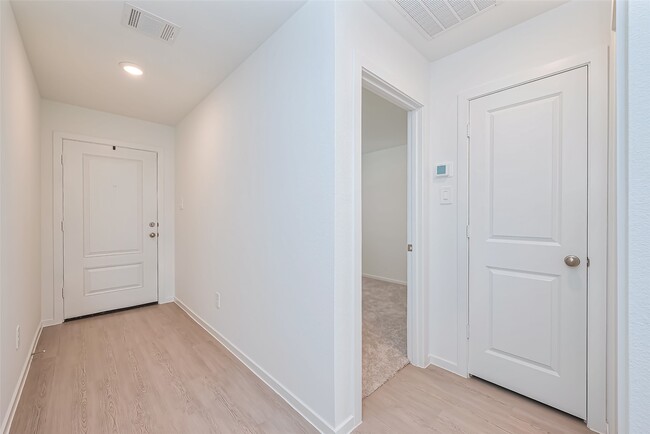 Photo - 16464 Blossom Grv Dr