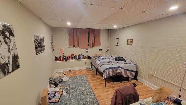 Photo - 20% off Broker Fee! Near T & BU! Heat an...