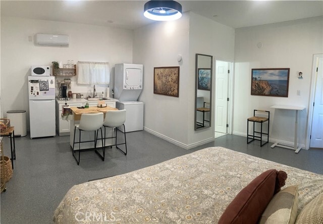 Photo - 123 W Green St