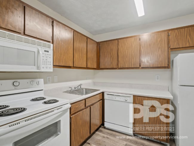 Photo - 737 Boggs Rd