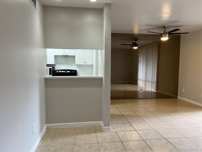 Photo - 2824 Briarhurst Dr Unit 9