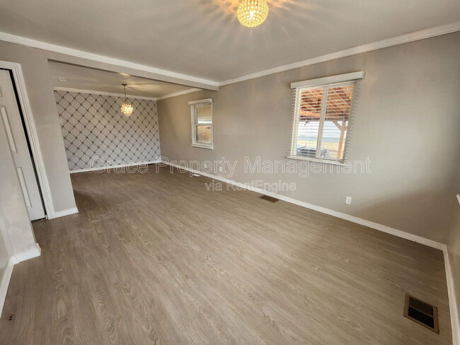 Photo - 2260 E 91st Ave