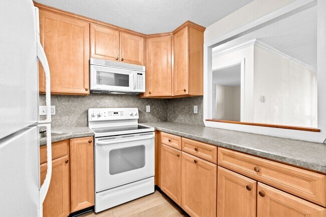 Photo - 79 Fountain Ln Unit 3