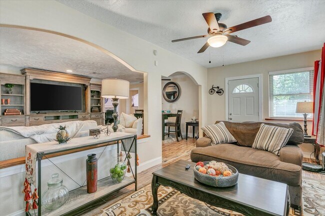 Photo - 2632 33rd St