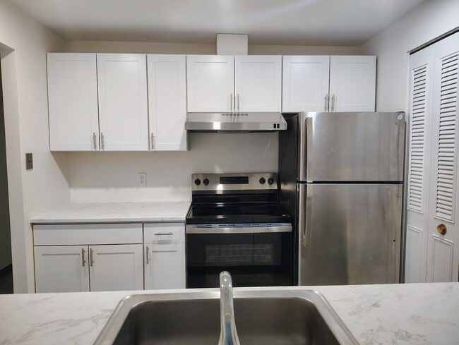 Photo - 60 Greentree Ln Unit 49