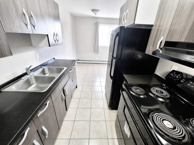 Photo - Aquarius Place