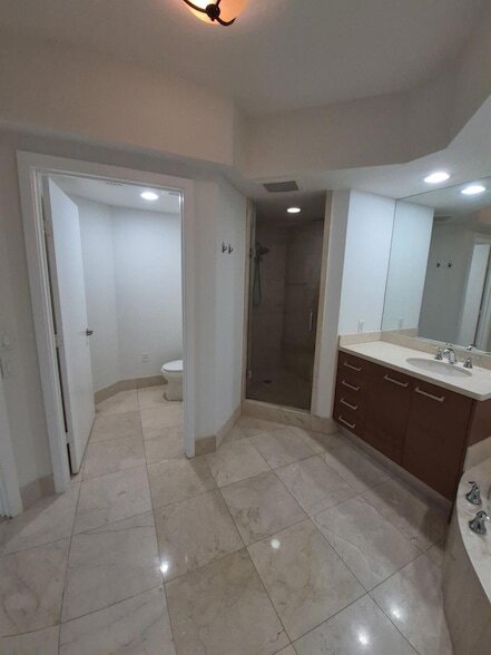 Photo - 3630 Gardens Pkwy Unit 1004C