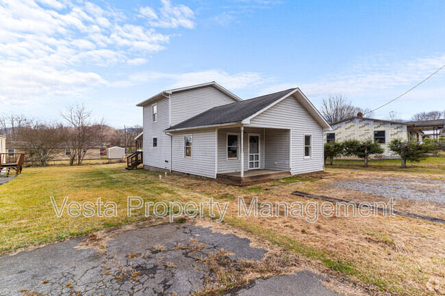 Building Photo - 303 Tarheel Dr Rental