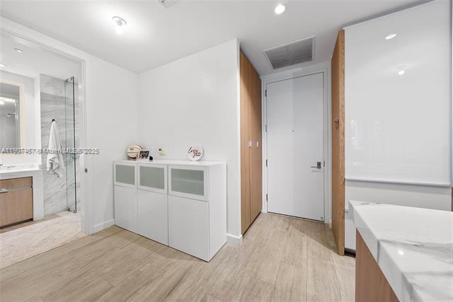 Photo - 2831 S Bayshore Dr Unidad 506