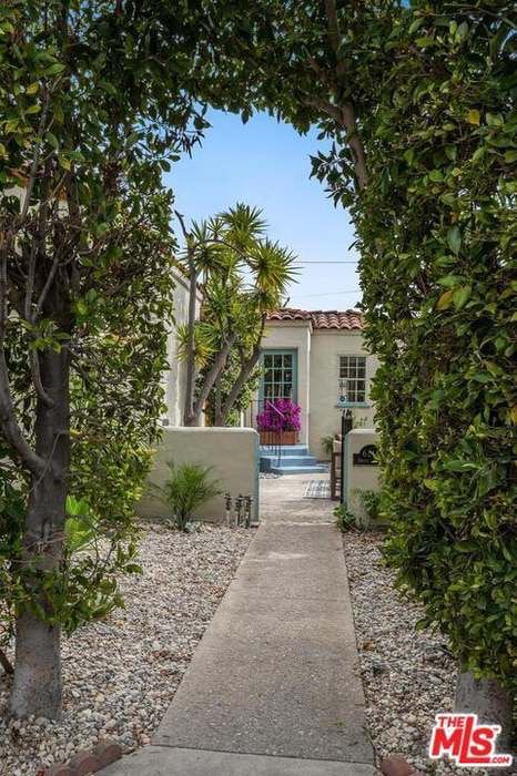 Photo - 464 S Sherbourne Dr