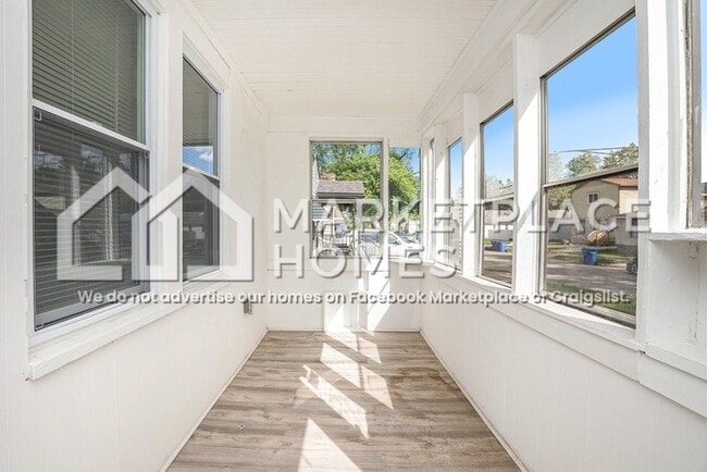 Photo - 7043 Meadow Ave