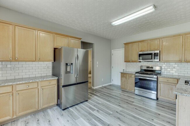 Photo - 678 Clairidge Elm Trail SW