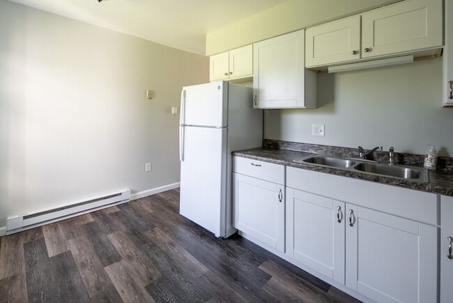 Photo - 50-62 East Street - 3B