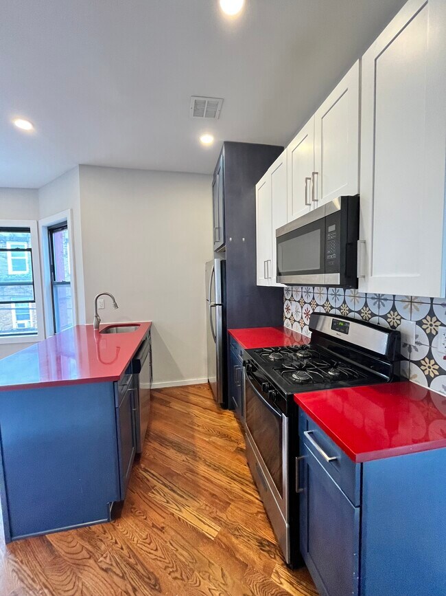 739 Garfield Ave 3B - 735 Garfield Ave Unit 3B