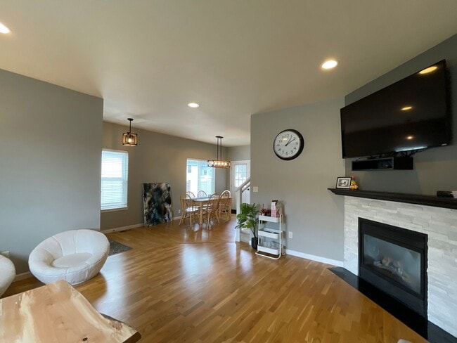 Photo - LEASE ASSIGNMENT AVAILABLE MARCH 1: Spacious 4 bdrm, 3 bath home in Cedar Ridge Development!