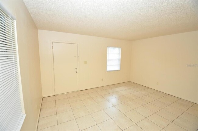 1428 E Fern Rd