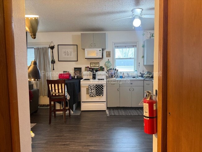 Building Photo - 2709 9th St N Unit 2709 1