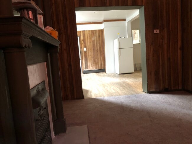 Photo - 818 Loyal Way