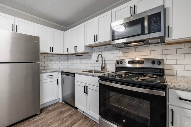 Photo - Villas Northpoint/Southpoint Apartments