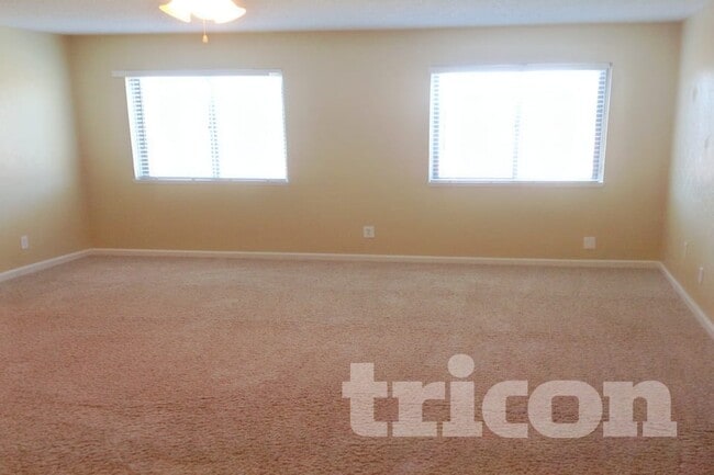 Photo - 5513 Galaxie Rd