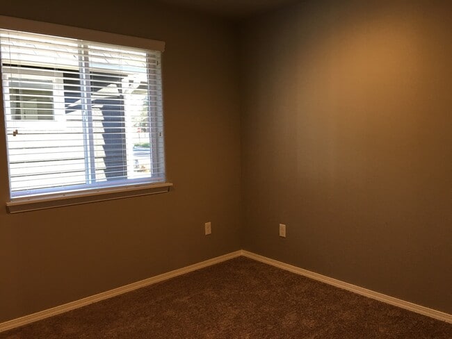 Photo - 594 N Trinity Way