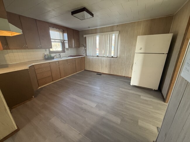 Photo - 1230 E 6th Ave