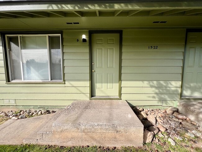 Photo - c1522 Unit B