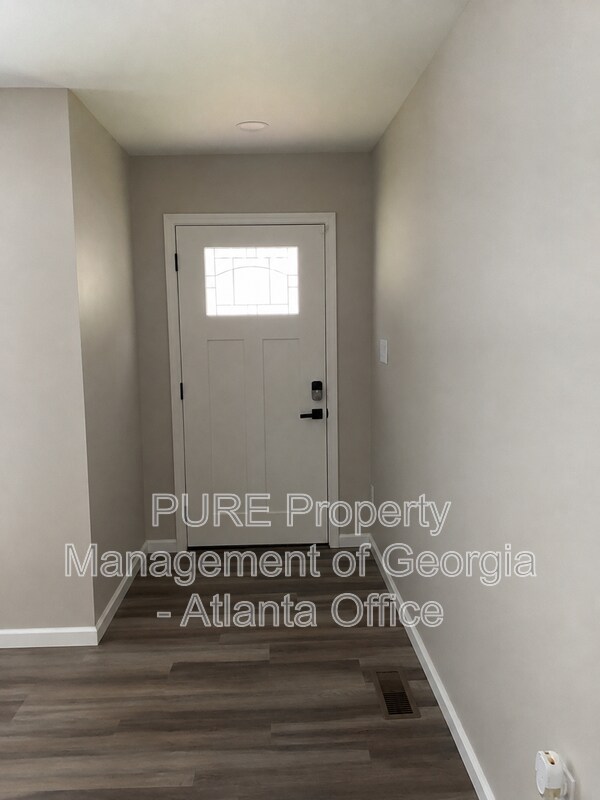 Photo - 1880 Dorsey Ave
