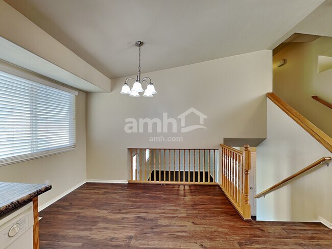 Photo - 643 N 1725 W