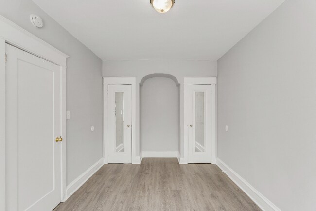 Photo - 144 W Allens Ln Unidad B15
