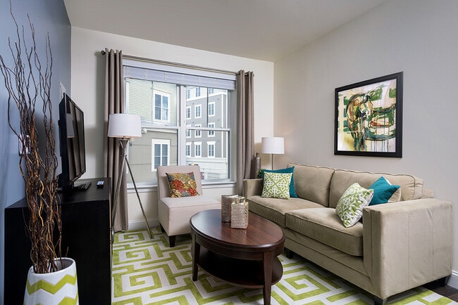 Photo - The Oaks on The Square