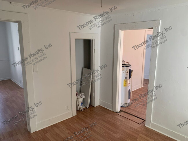 Photo - 1316 Clark St