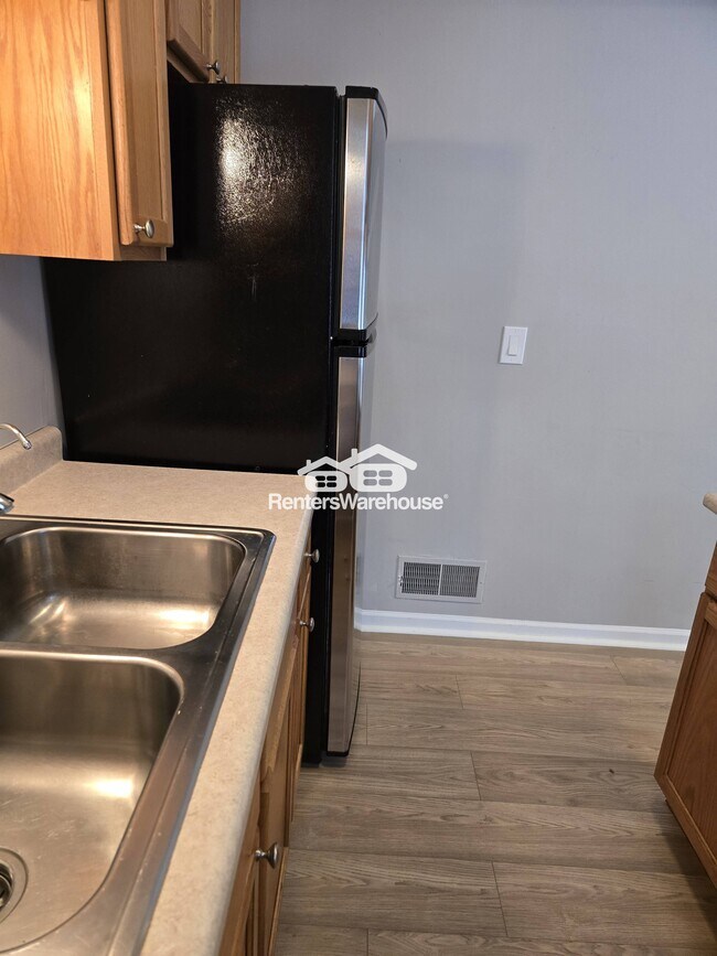 Photo - 5580 Shorewood Ln