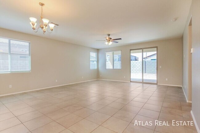 Photo - 18660 W Robin Ln