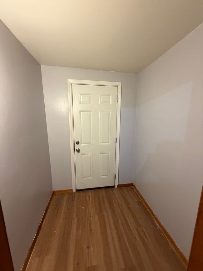 Mudroom - 519 Reed St